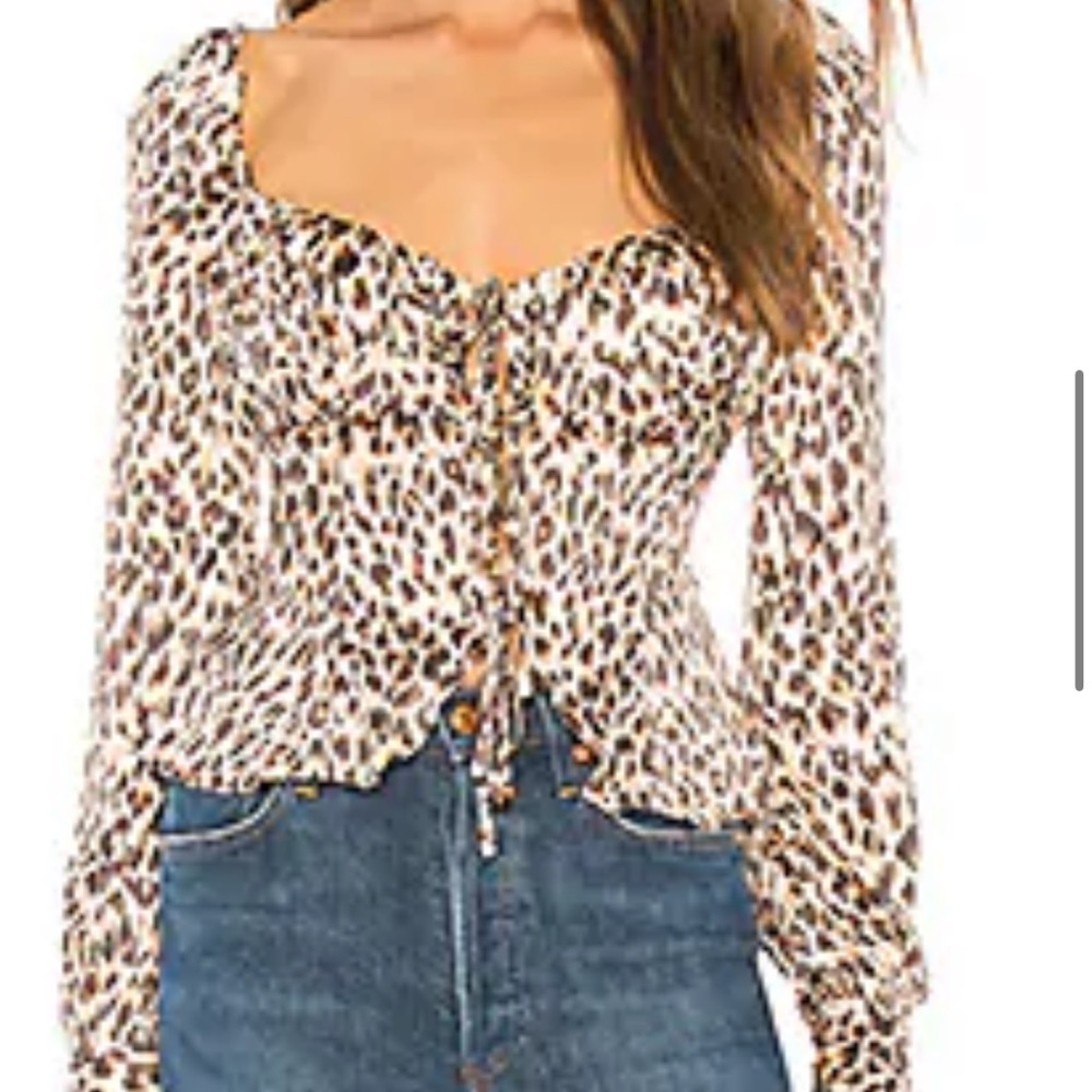 Chic Animal Print Blouse with Long Sleeves